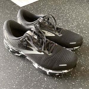 Brooks Ghost Size 10 Black Limited Edition